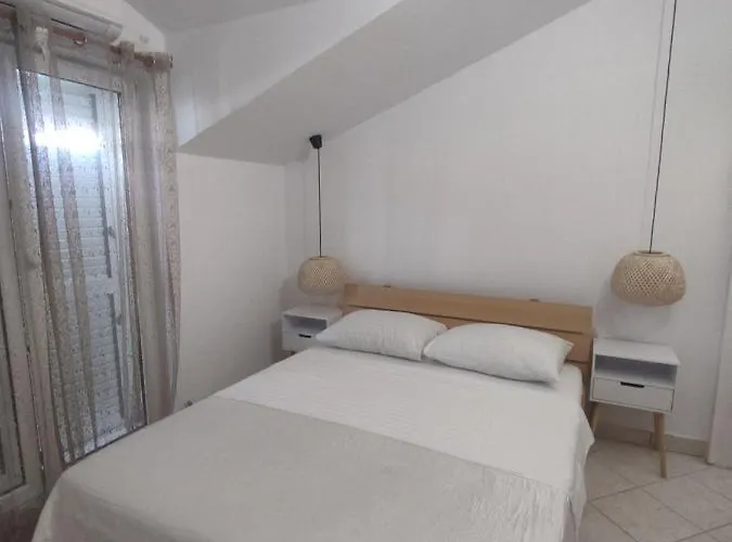 Dalmatina Apartman *