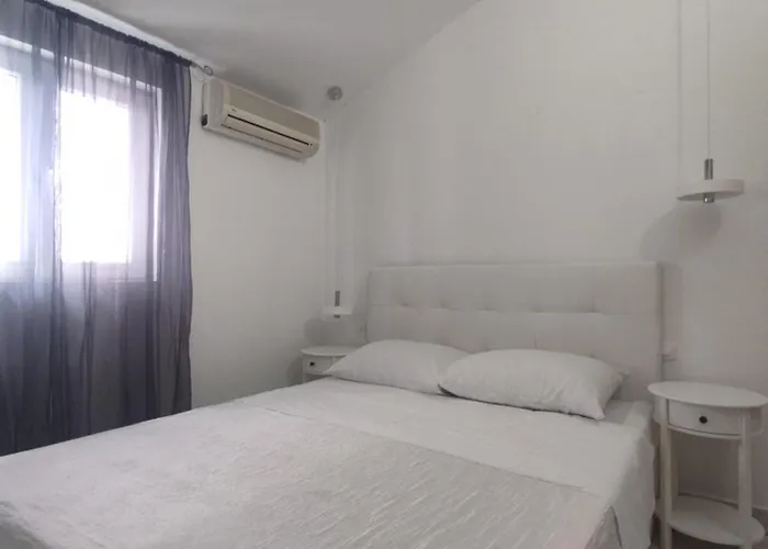 Dalmatina Apartman *